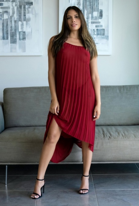 Altintepsi̇ Lüks Rezidans Konforunda Escort Bayan Valeria